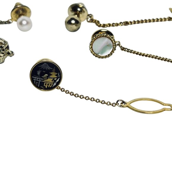 Vintage Lot Of 5 Gold Tone Tie Tacks With Chains & Mixed Designs (6051) - Picture 4 of 5